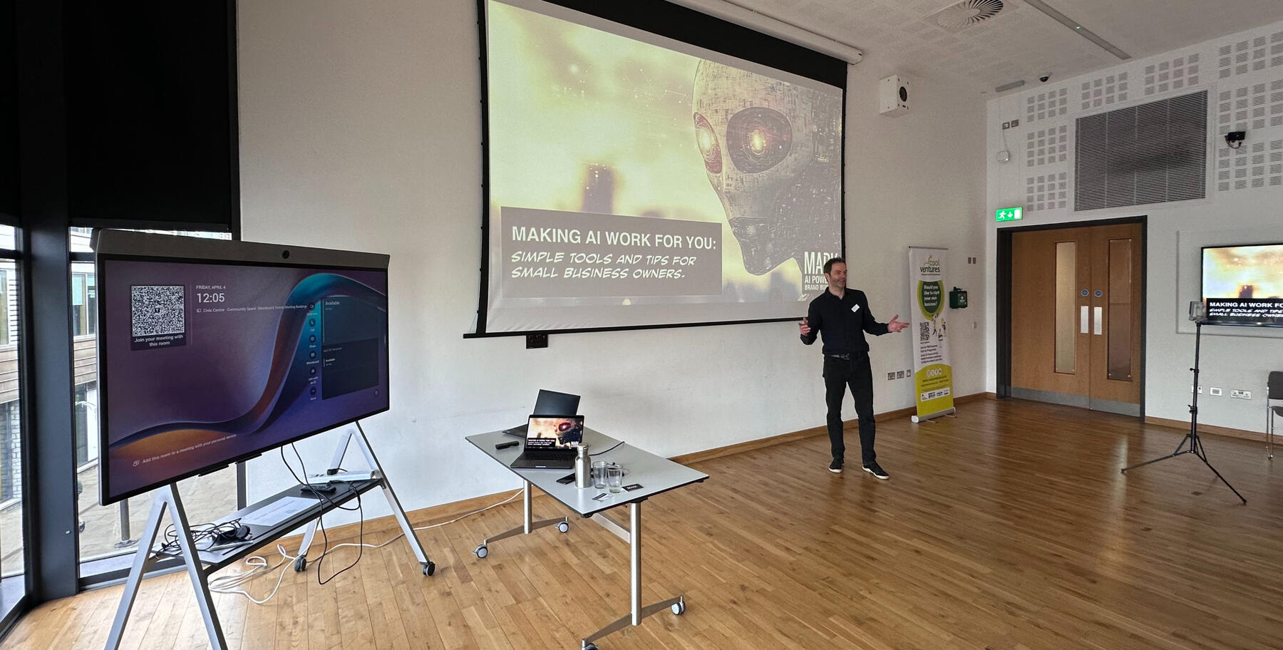 Mark Horton Presenting